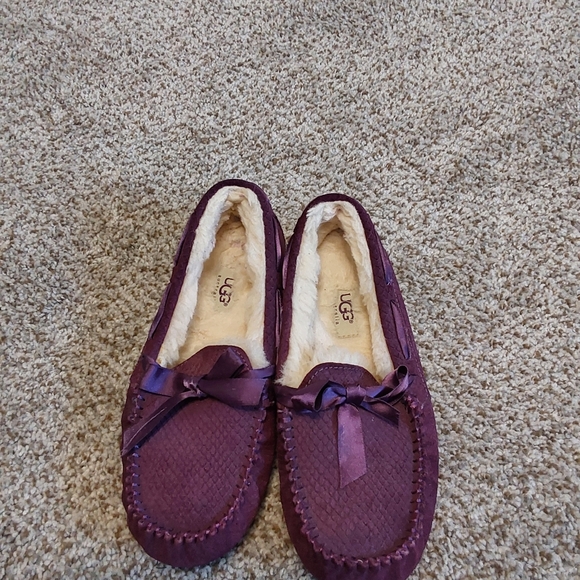 UGG Shoes - UGG Women's Purple Moccasin Slippers